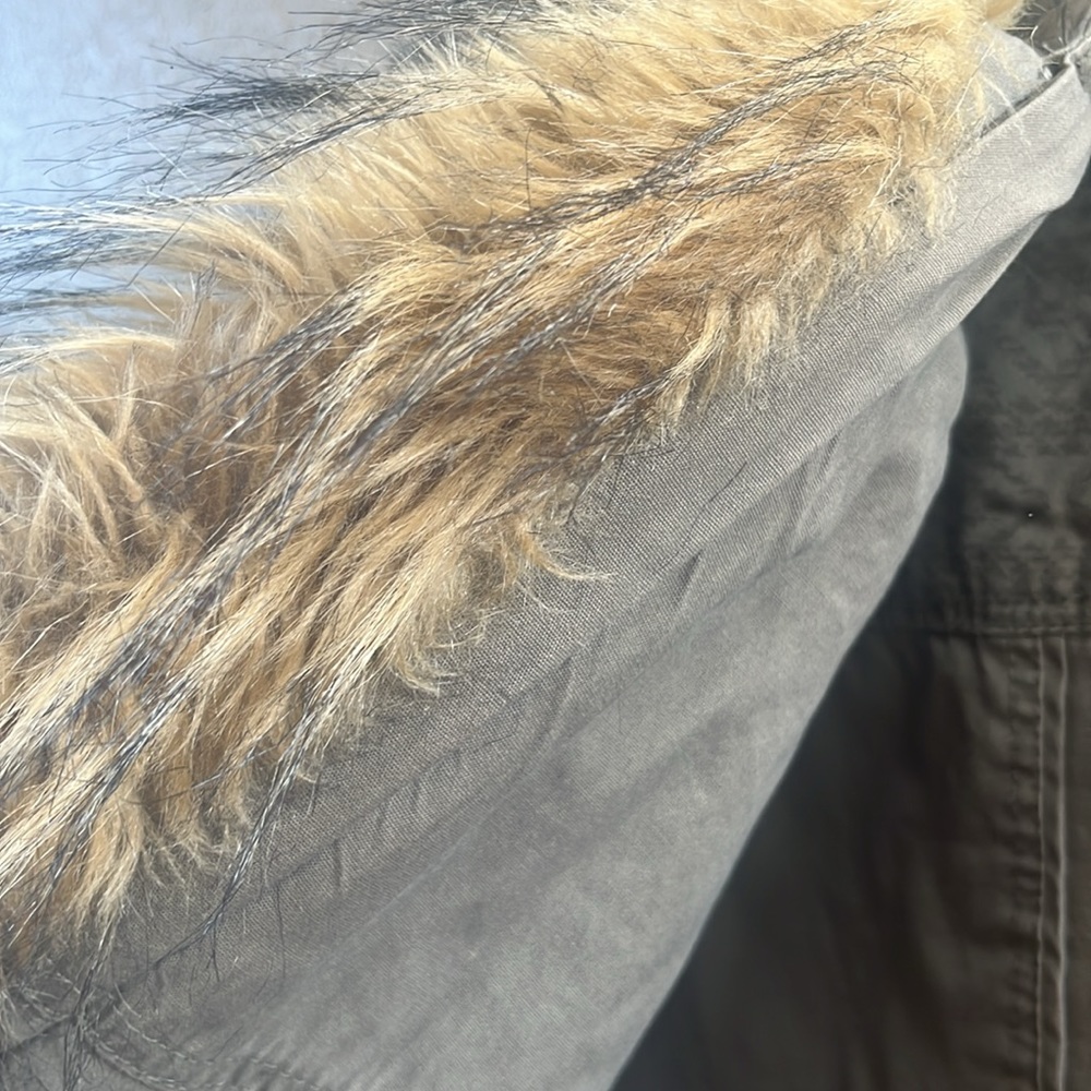 Winter coat - Picture 8 of 10